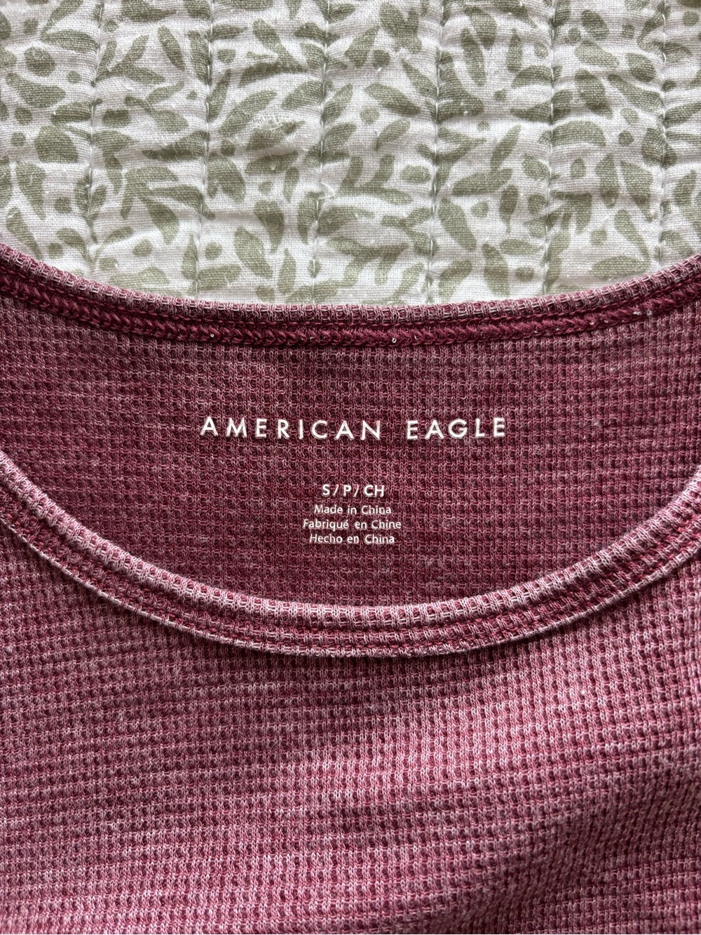 American Eagle Outfitters Dusty Maroon Ribbed Crop Tee - Picture 2 of 3